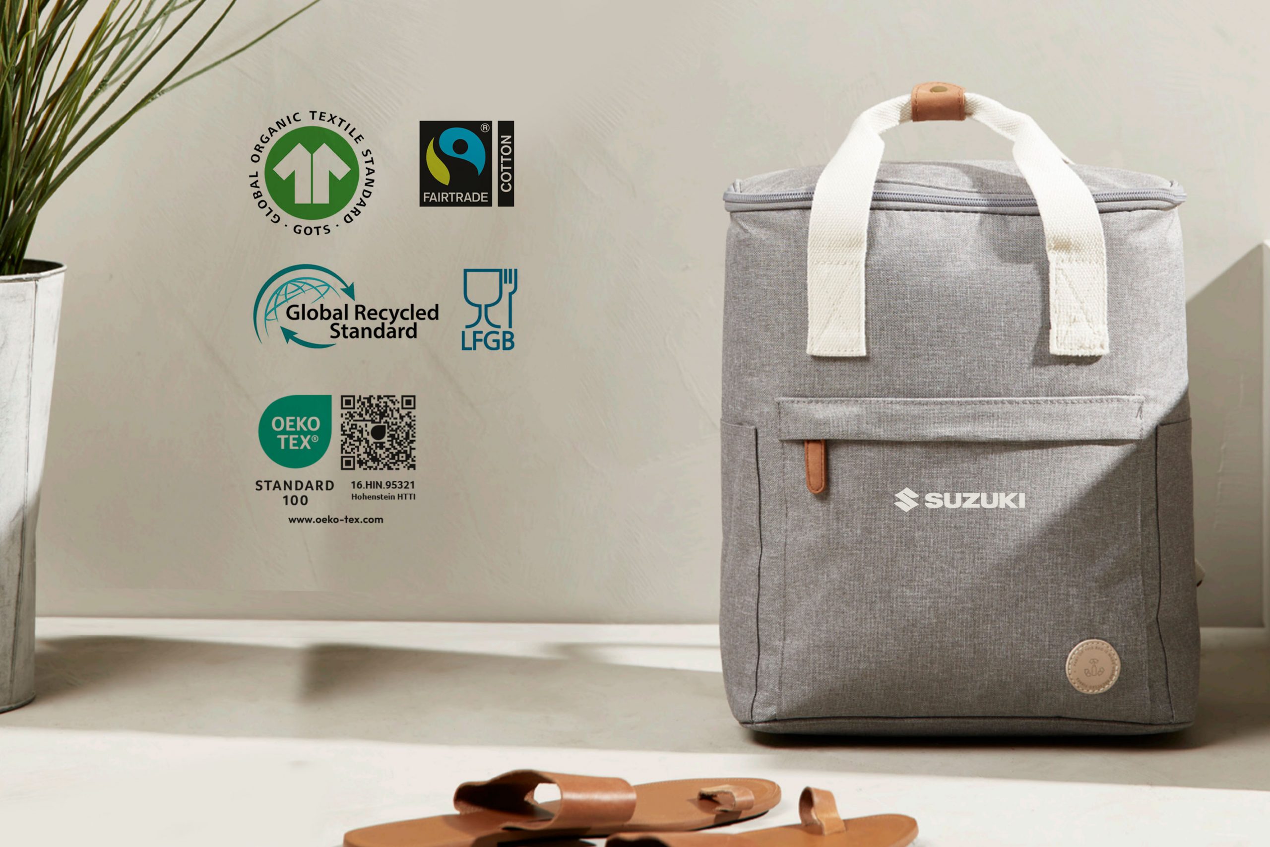 Siegel der nachhaltigen Taschen Siegel und Beispiel nachhaltige Tasche mit Werbedruck Suzuki