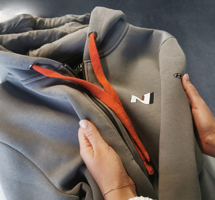 2003_Hoodie_hautfreundlich_bluebox